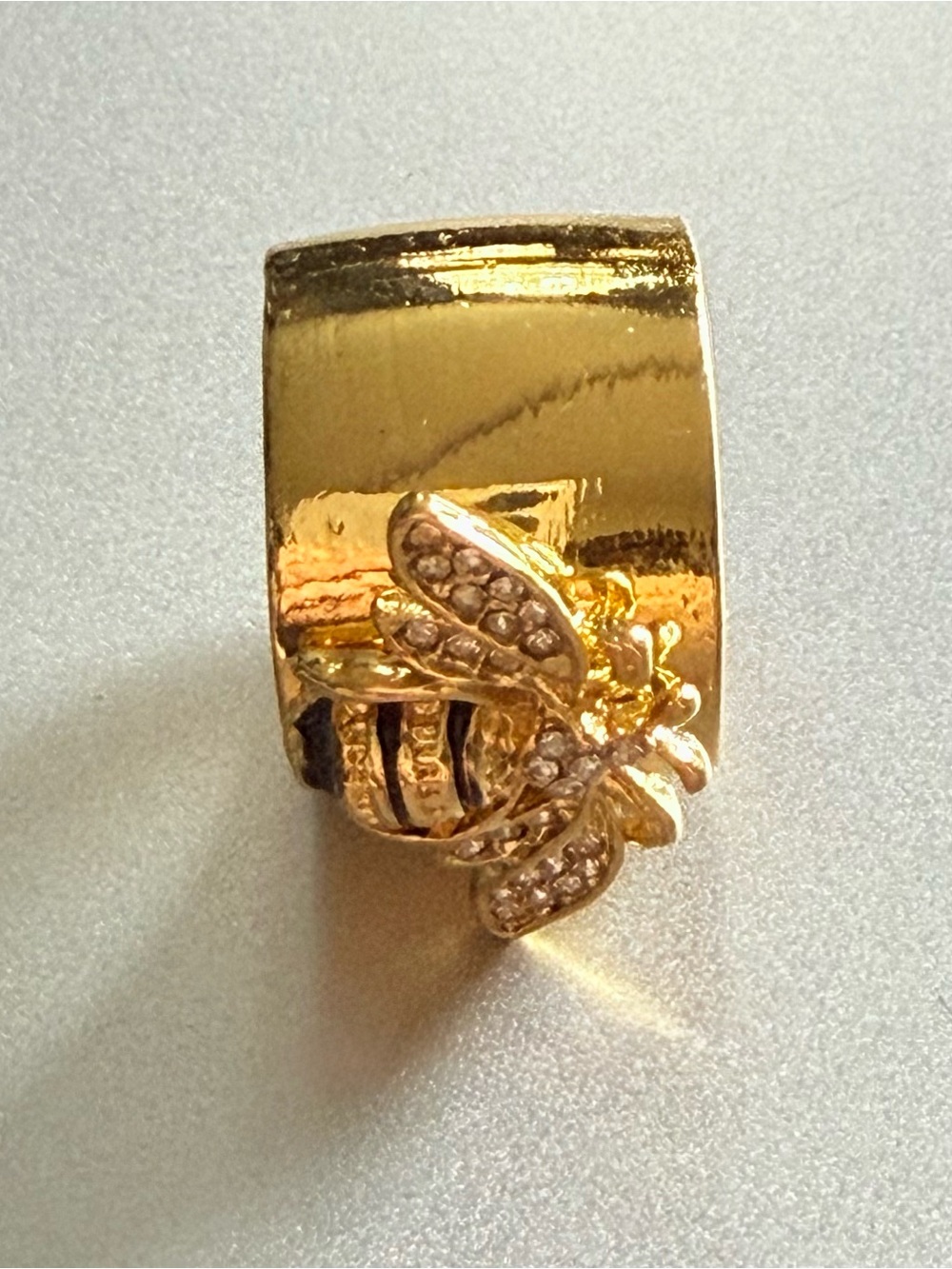 🐝 Gold Tone Bee Statement Ring with Rhinestone Accents - Picture 7 of 11